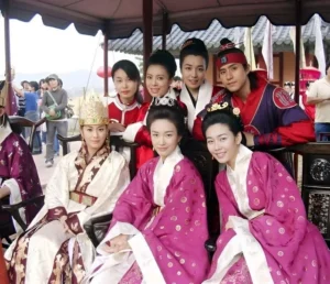 تصویر روز | عکس پشت‌صحنه سریال «جومونگ» با مادر تسو، یوها، سولان و زیائوچن