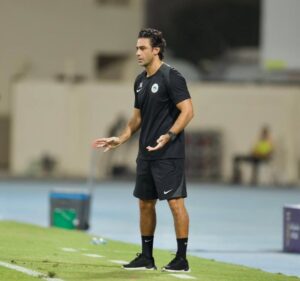 فرهاد مجیدی در آستانه اخراج از امارات فرهاد مجیدی در آستانه اخراج از امارات