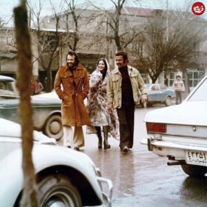 عکس| سفر در زمان؛ «مرتضی عقیلی، روشنک صدر و ایرج قادری» در حال قدم زدن در خیابان های تهران؛ سال 55
