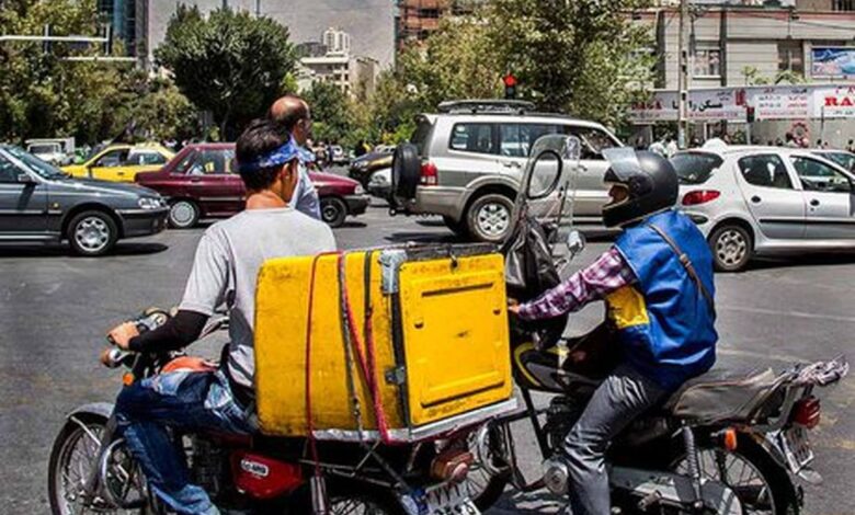 خبر جدید؛ کلاهبرداری ۵۰هزار میلیاردی یک پیک موتوری در تهران خبر جدید؛ کلاهبرداری ۵۰هزار میلیاردی یک پیک موتوری در تهران