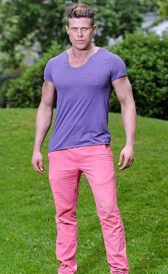 مردی که خود را زیباترین مرد دنیا میداند + تصاویر مردی که خود را زیباترین مرد دنیا میداند + تصاویر