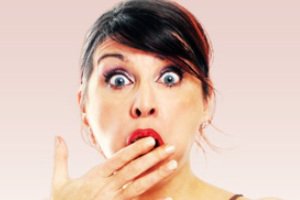 خبر جدید؛ عکس سلفی دختری با یک شبح خندان (عکس) عکس سلفی دختری با یک شبح خندان (عکس)