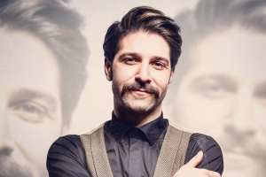 خبر جدید؛ عکس جالب حمید هیراد و پدر و مادرش در کنسرت عکس جالب حمید هیراد و پدر و مادرش در کنسرت