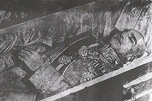 خبر جدید؛ پیکر مومیایی رضا شاه پهلوی در شاه عبدالعظیم کشف شد (عکس) پیکر مومیایی رضا شاه پهلوی در شاه عبدالعظیم کشف شد (عکس)