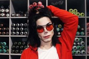 شباهت عجیب این پسر به مایکل جکسون (عکس)