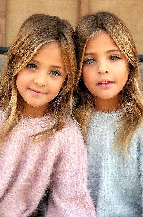 زیباترین دختران دوقلوی دنیا با میلیون ها طرفدار ( عکس )