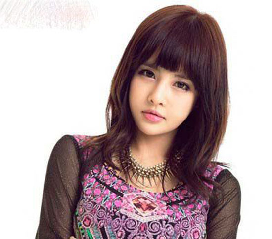 خانم جذاب و خوش اندام که در 47 سالگی شبیه یک دختر جوان است + عکس