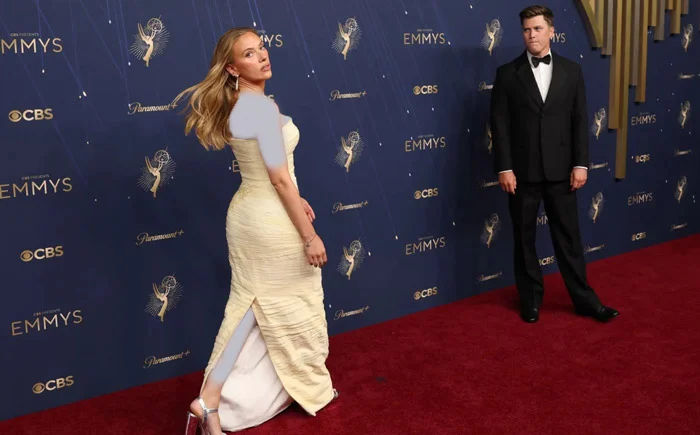 scarlett johansson and Colin Jost