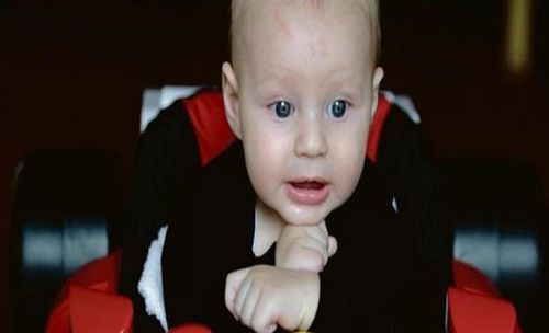 حک شدن عجیب عدد 12 بر روی پیشانی این نوزاد (عکس)