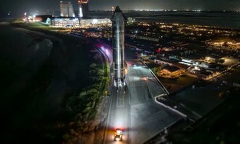 خبر جدید | قدرتمندترین موشک جهان شبانه روی سکوی پرتاب قرار گرفت