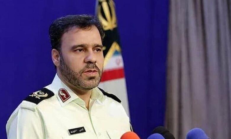 زمان خواندن؛ سارقان مسلح طلافروشی قشم دستگیر شدند زمان خواندن؛ سارقان مسلح طلافروشی قشم دستگیر شدند