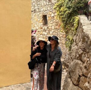 عکس روز| "نرگس محمدی: با رفیقِ جان، در قابِ خاطرات!