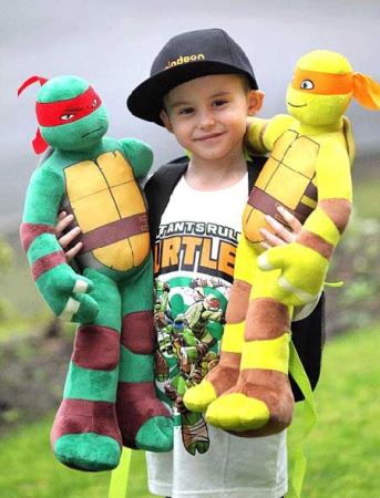 پسر کوچولویی که مهلک ترین سرطان دنیا را شکست (عکس) پسر کوچولویی که مهلک ترین سرطان دنیا را شکست (عکس)