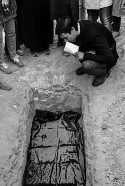 تجربه مرگ واقعی دانشجویان سمنانی (عکس) تجربه مرگ واقعی دانشجویان سمنانی (عکس)