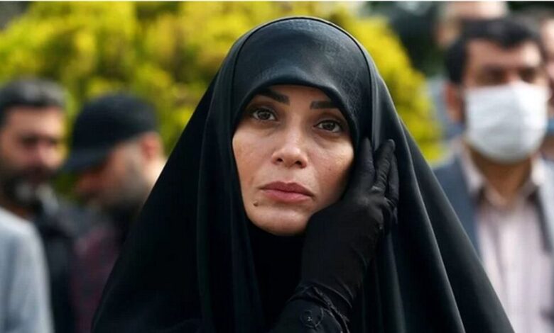 الهام چرخنده عزادار شد