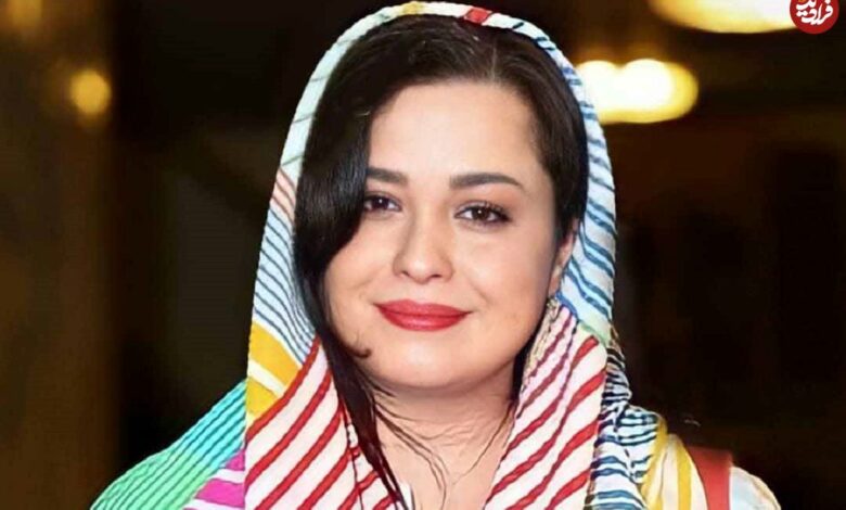 عکس| سفر در زمان؛ «مهرآوه شریفی نیا» در کنار مادرش «آزیتا حاجیان»؛ دهه 60