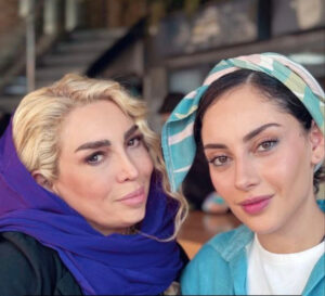 ترلان پروانه از مادر زیبا و جوانش رونمایی کرد