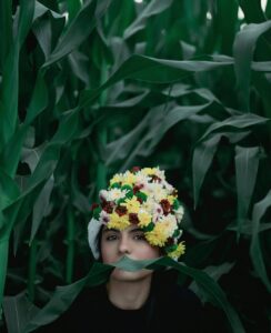 عکس روز| عکس‌های مائده سریال «زخم کاری» با استایلی کاملا متفاوت!