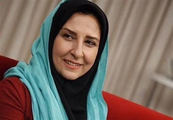 مرجانه گلچین دوباره در مرکز توجه؛ ترکیب رنگ مو و عبای شیک او حیرتانگیز است مرجانه گلچین دوباره در مرکز توجه؛ ترکیب رنگ مو و عبای شیک او حیرتانگیز است