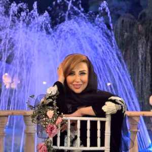 مرجانه گلچین دوباره در مرکز توجه؛ ترکیب رنگ مو و عبای شیک او حیرت‌انگیز است