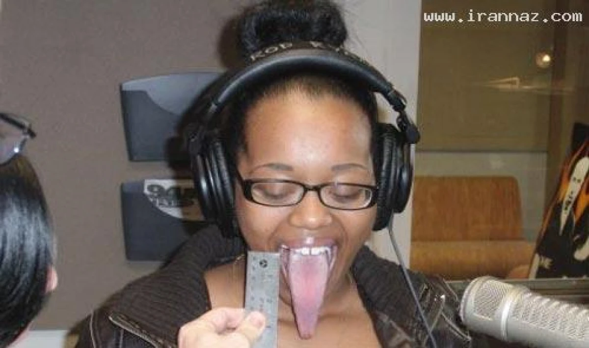 این دختر خانم درازترین زبان در جهان را دارد! (+تصاویر)