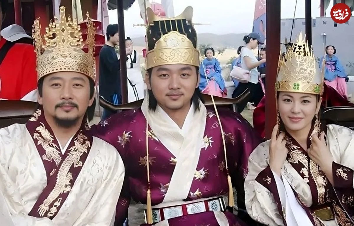 عکس| سفر به تاریخ؛ عکس یادگاری «تسو و سوسانو» در پشت‌صحنه سریال «جومونگ»