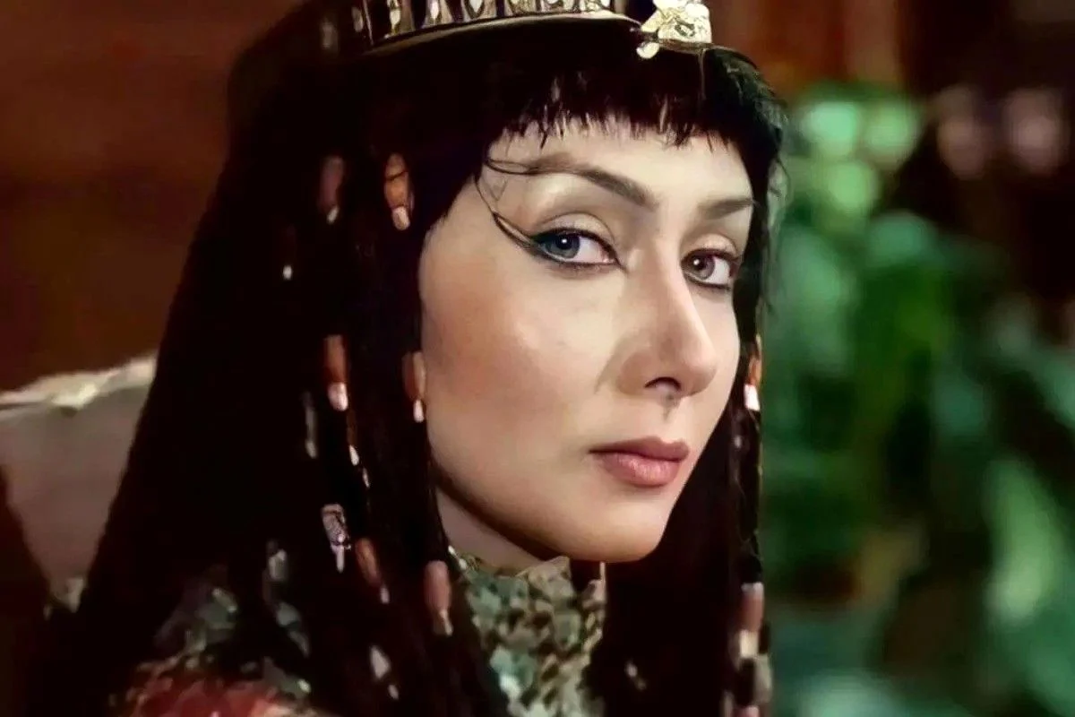 خبر جدید | تصاویری از سفر کتایون ریاحی به میانمار در سال ۹۰