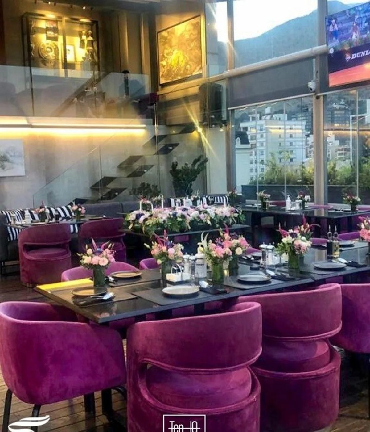 نگاهی به دکوراسیون مجلل و شاهانه کافه رستوران علی دایی در کامرانیه نگاهی به دکوراسیون مجلل و شاهانه کافه رستوران علی دایی در کامرانیه