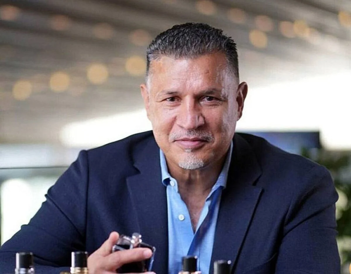 نگاهی به دکوراسیون مجلل و شاهانه کافه رستوران علی دایی در کامرانیه