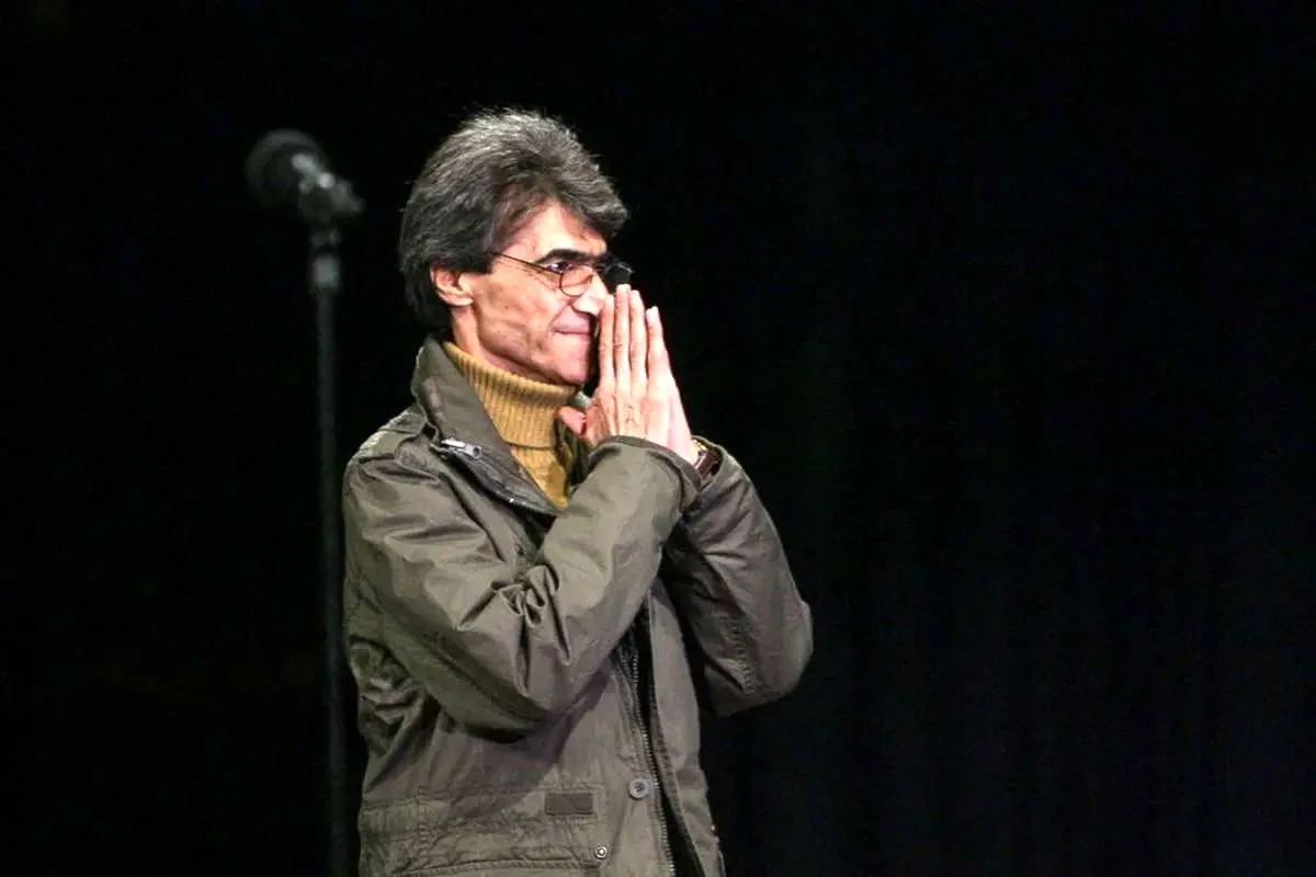 جمع سلبریتی‌های سفیدپوش در یادبود ناصر تقوایی