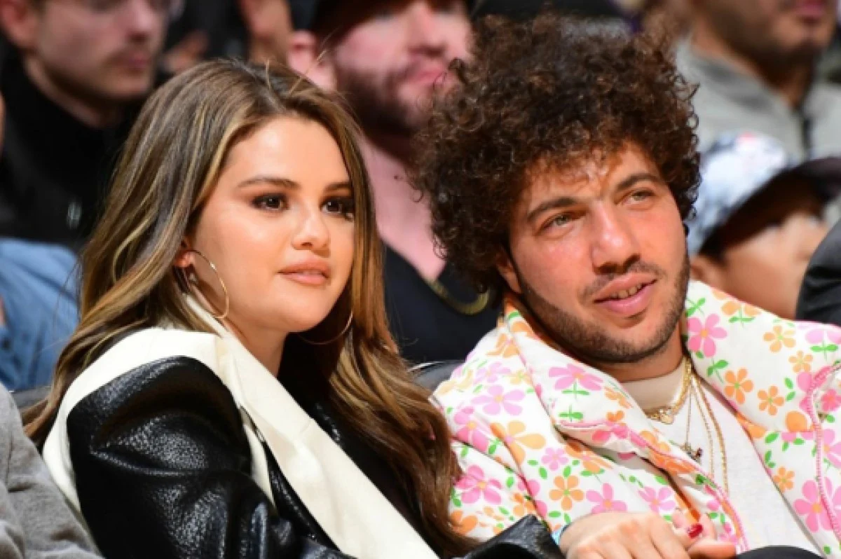 2025-10-29_15-16-03_866470-meylesokhan-ir Selena-Gomez-y-Benny-Blanco-1
