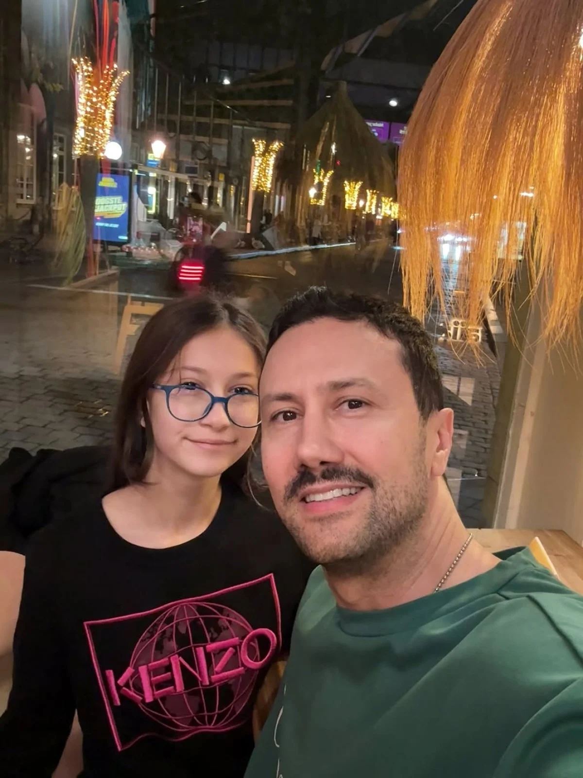 قاب پدر و دختری «شاهرخ استخری» جلب توجه کرد