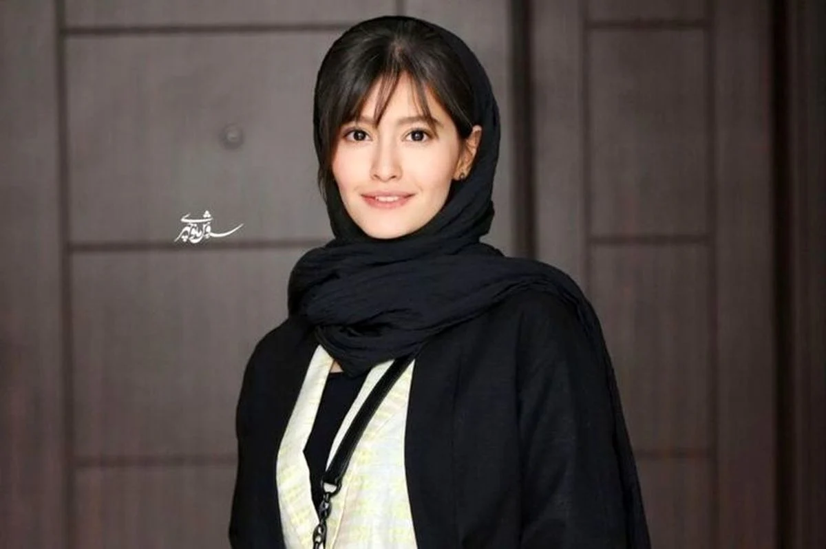 پردیس احمدیه حتی با سادهترین استایل هم زیباست پردیس احمدیه حتی با سادهترین استایل هم زیباست