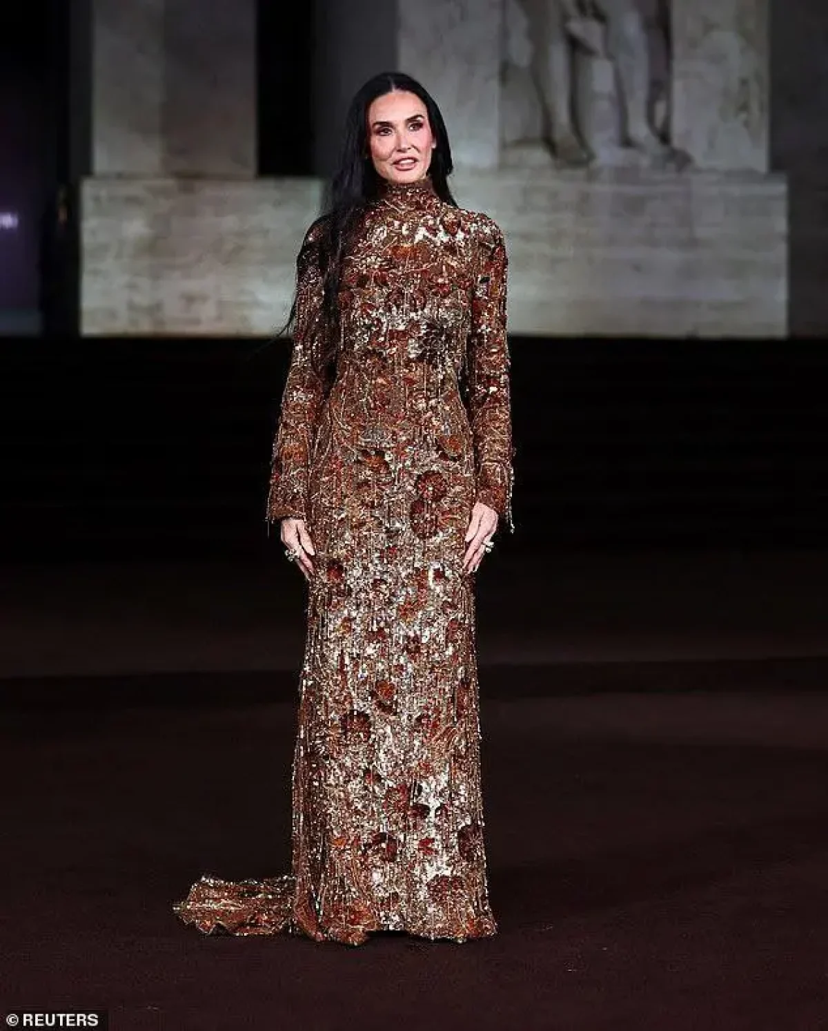 2025-10-30_18-03-40_801484-meylesokhan-ir photo_2025-09-24_09-15-28_11zon