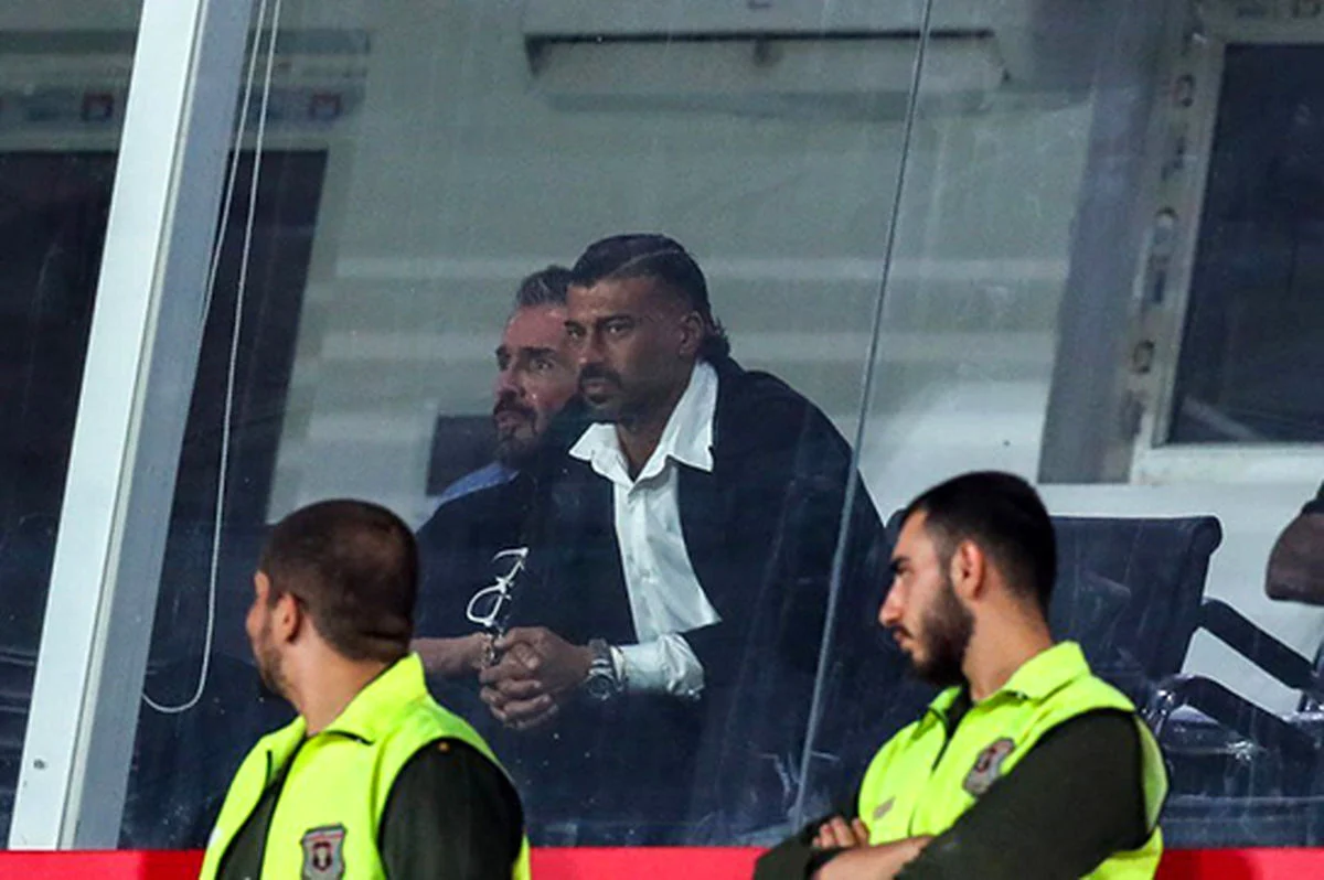 رامین جان، پاییز از راه رسید، لباسهای نو را دریاب! رامین جان، پاییز از راه رسید، لباسهای نو را دریاب!