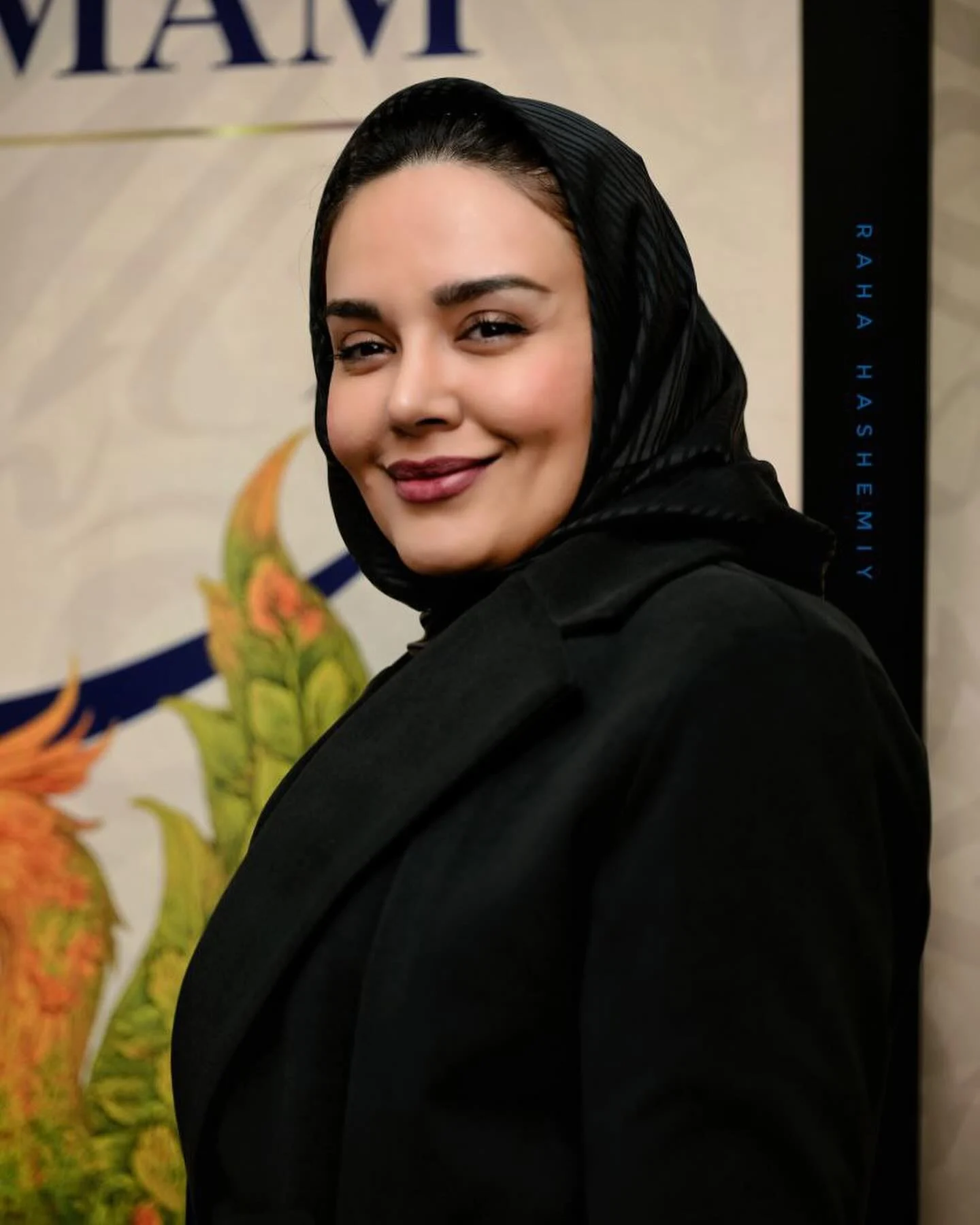 استایل ندا قاسمی «شیرین» سریال نون خ در یک جشنواره استایل ندا قاسمی «شیرین» سریال نون خ در یک جشنواره