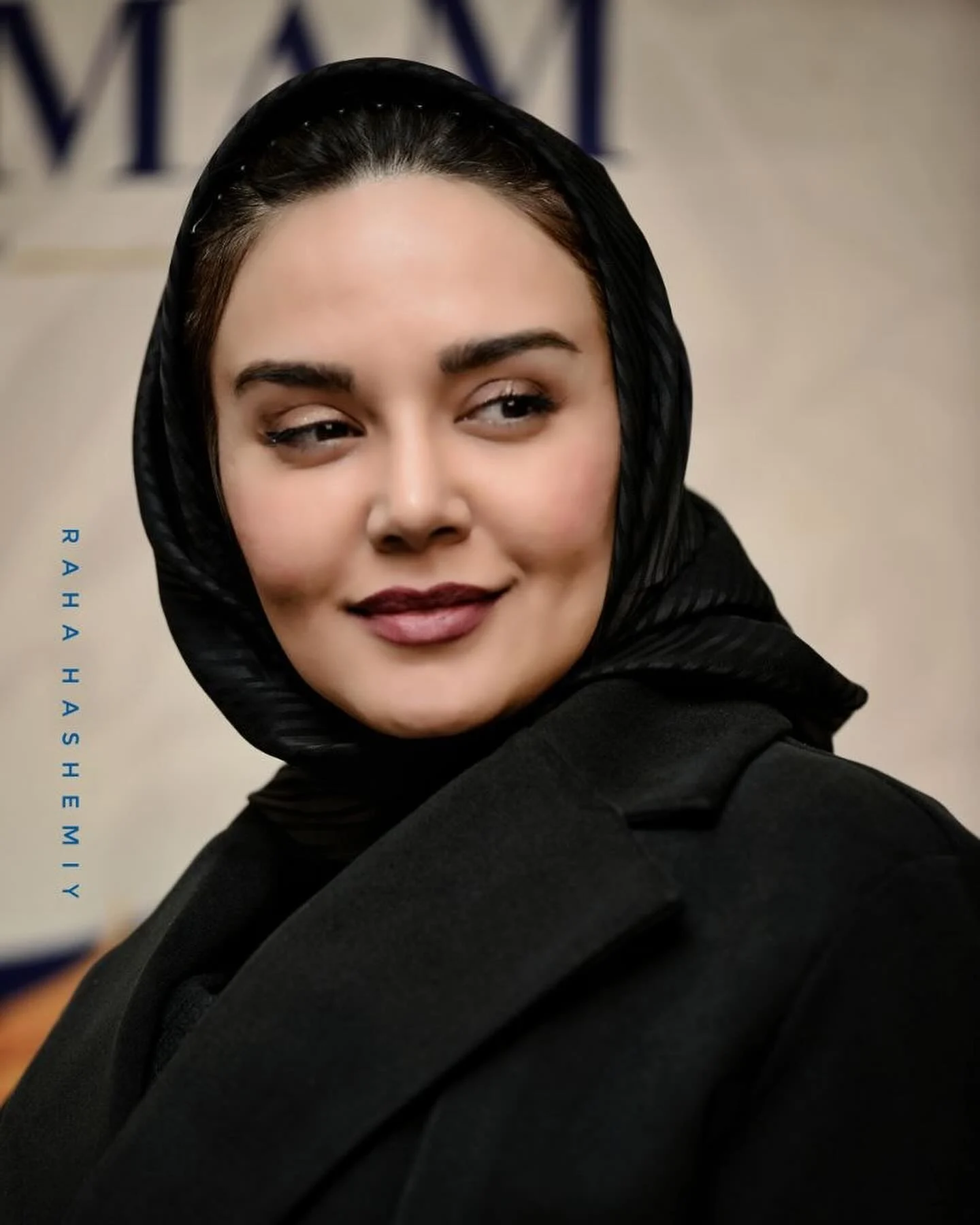 استایل ندا قاسمی «شیرین» سریال نون خ در یک جشنواره استایل ندا قاسمی «شیرین» سریال نون خ در یک جشنواره