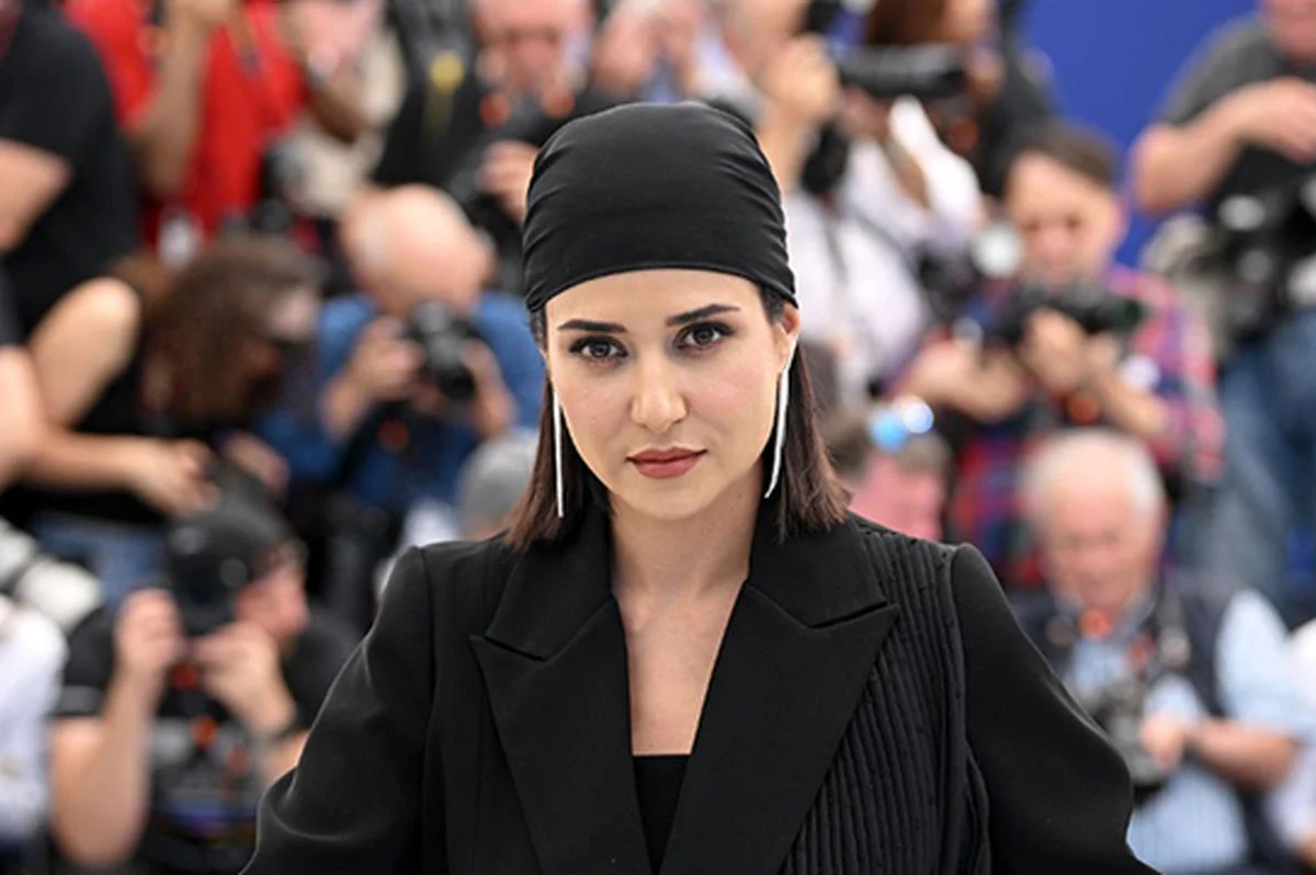 پریناز ایزدیار با یک استایل شیک دیگر دلبری کرد