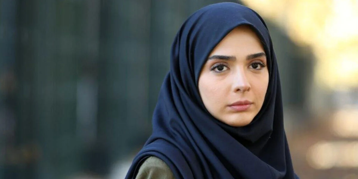 سلفیِ یاسمنِ «لحظه گرگ و میش» و بانمک‌ترین بازیگرِ «قهوه پدری»