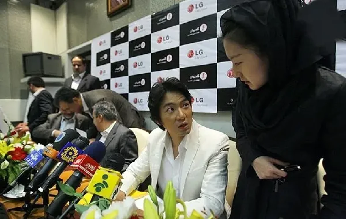 نگاهی به تصویر«جومونگ» در تهران در نشست خبری مرداد ۱۳۸۸ نگاهی به تصویر«جومونگ» در تهران در نشست خبری مرداد ۱۳۸۸