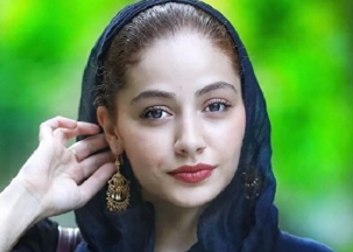 عکس | نگاهی به مهتاب ثروتی با یه عکسِ جذاب؛ درخششِ ستاره‌یِ «خاتون»!