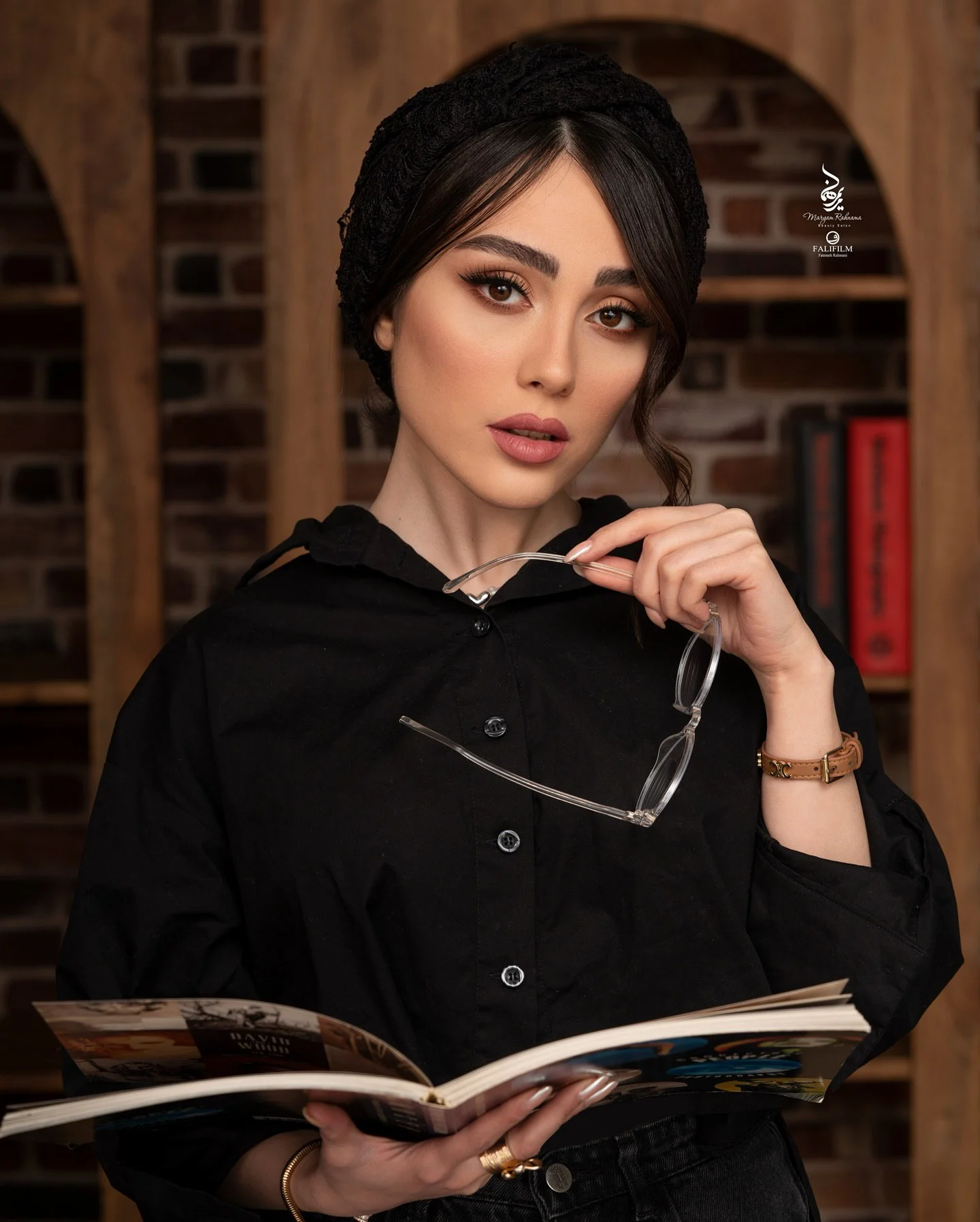 مبینا طبایی در قابِ دوربین؛ تصاویری جذاب از این بازیگر