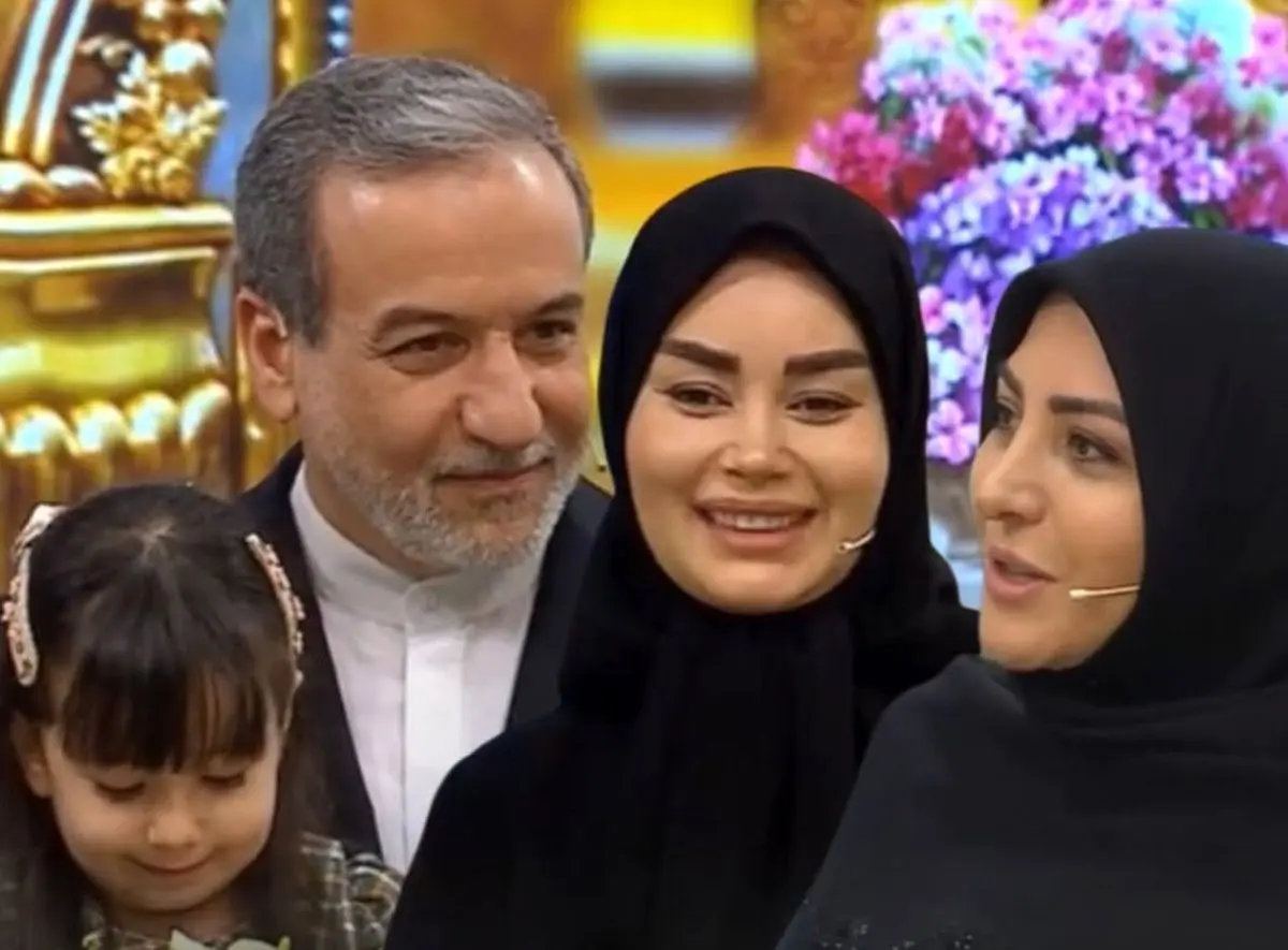 جشن تولد دختر عباس عراقچی با حضور همسرش آرزو احمدوند؛ قاب خانوادگی خاص و پرمحبت + عکس