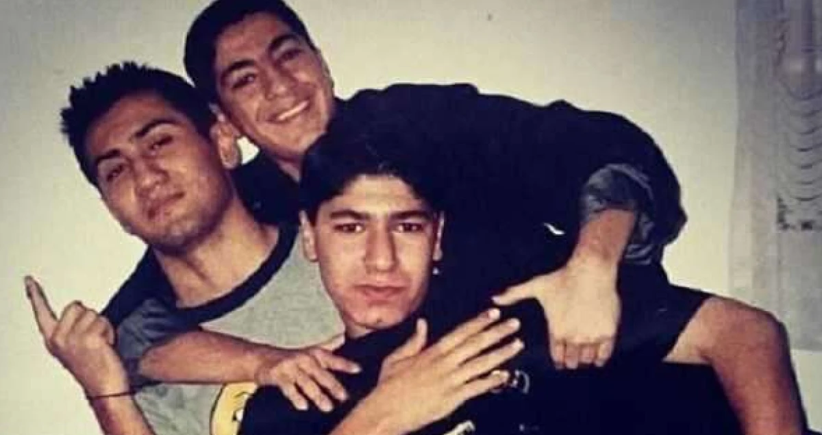 در گذر زمان؛ چهره متفاوت نوید محمدزاده در دوران مدرسه + عکس در گذر زمان؛ چهره متفاوت نوید محمدزاده در دوران مدرسه + عکس