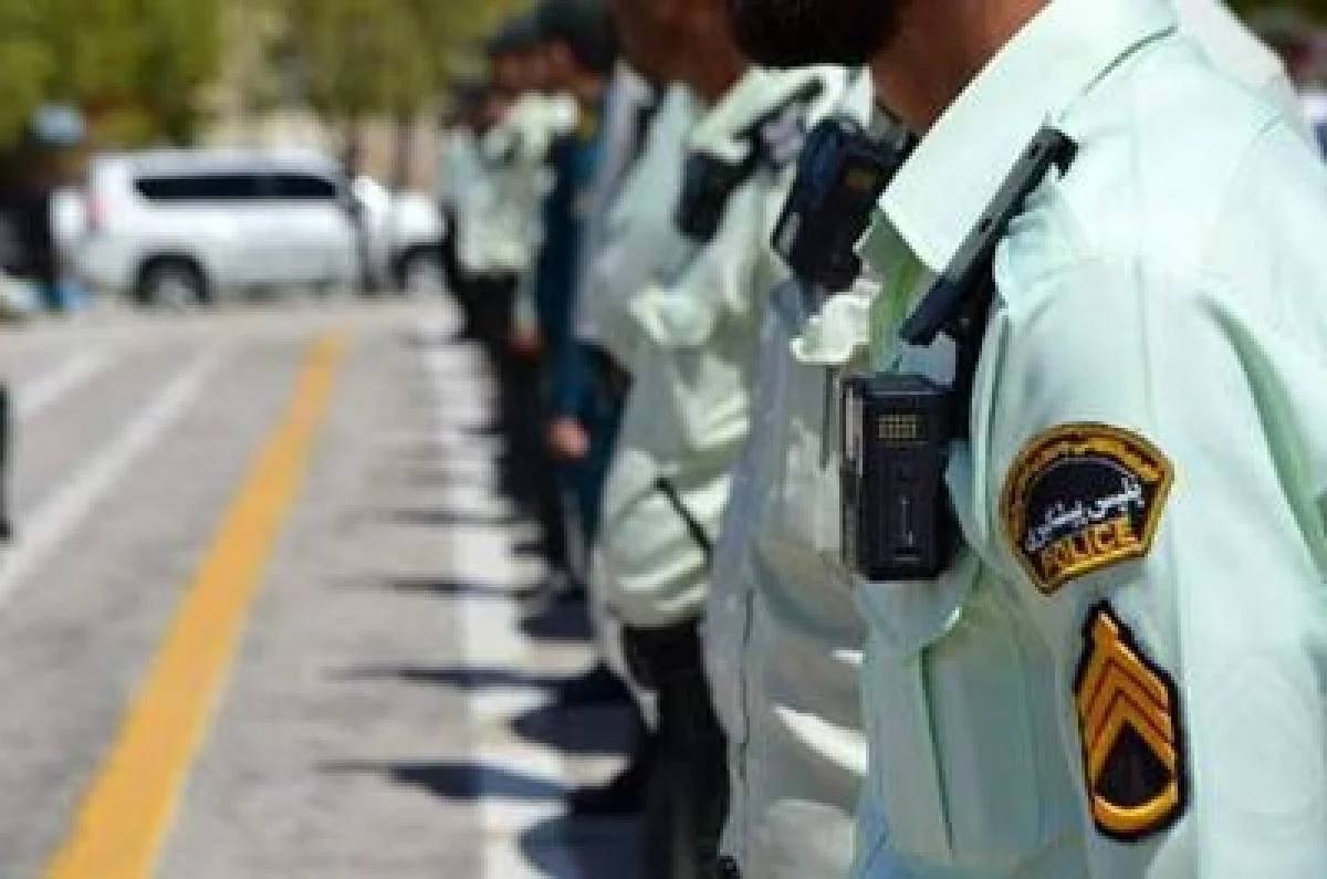دستگیری عامل کتکزدن پسر بچه؛ پلیس انتقام مردم را گرفت دستگیری عامل کتکزدن پسر بچه؛ پلیس انتقام مردم را گرفت