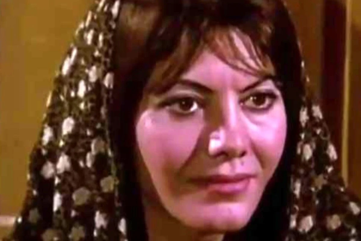 عکس/نگاهی به فخری خوروش در سال ۱۳۵۲ با چهره‌ای متفاوت؛ زیبایی خیره‌کننده ستاره سینمای کلاسیک ایران