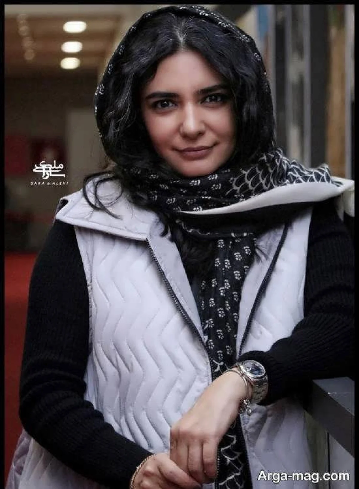نگاهی به| لیندا کیانی با ظاهری پاییزی؛ تصاویری دیدنی از این بازیگرِ دوست‌داشتنی