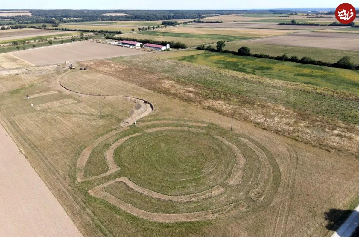 کشف دایرههای مرموز 6 هزارساله در یک مزرعه کشف دایرههای مرموز 6 هزارساله در یک مزرعه