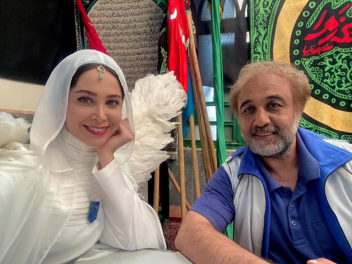 نگاهی به| عکس یادگاریِ رضا عطاران با فرشته‌یِ «اجل معلق»!