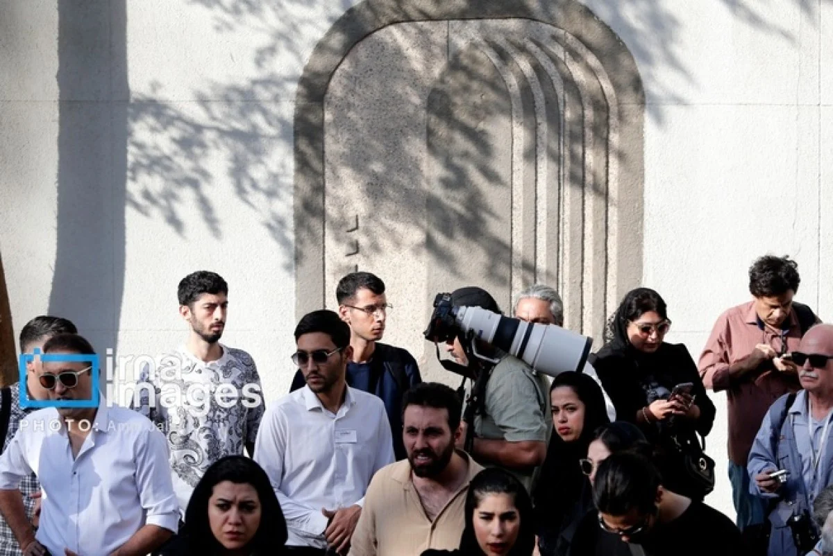 تشییع پیکر «ناصر تقوایی» با حضور هنرمندان